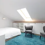 Esencja Warszawy Nowy Swiat By Bookinghost 3*