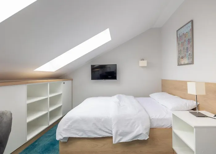 Esencja Warszawy Nowy Swiat By Bookinghost Appartement Varsovie