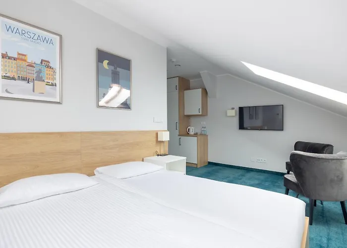 Esencja Warszawy Nowy Swiat By Bookinghost