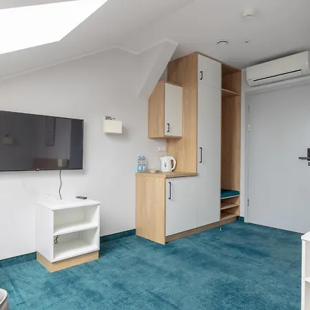 Esencja Warszawy Nowy Swiat By Bookinghost