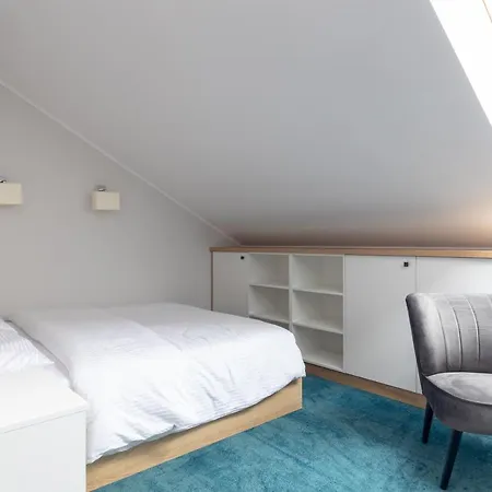 Apartament Esencja Warszawy Nowy świat 3*