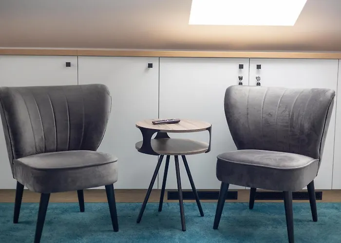 Esencja Warszawy Nowy Swiat By Bookinghost 3* Warsaw