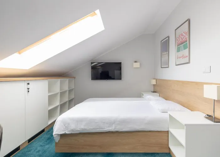 Esencja Warszawy Nowy Swiat By Bookinghost Apartment