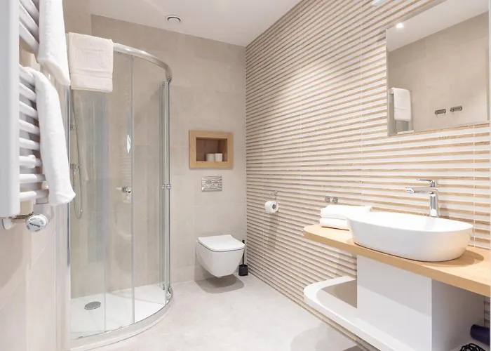 Esencja Warszawy Nowy Swiat By Bookinghost Apartment